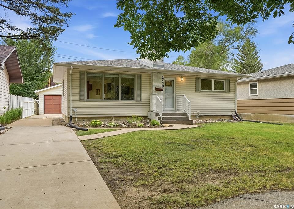 1st image of 220 FRONTENAC DRIVE