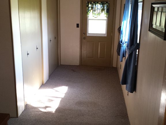 Laundry/Entry room