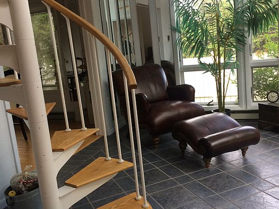 4th image of 1 Summer Hill Ct