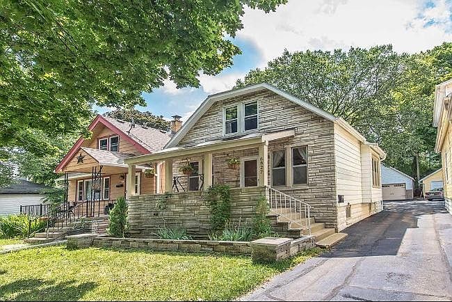 1st image of 6827 Auburn Ave