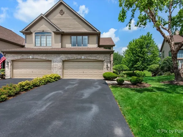 26W036 Klein Creek Dr, Winfield, IL 60190