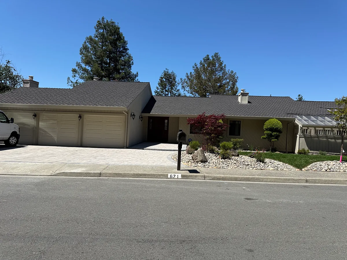 Building Photo - 671 Ironbark Cir