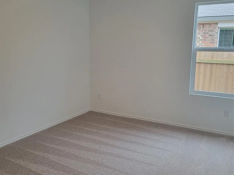 623 Waterway Ave — Photo 10