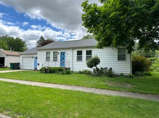 405 E Kankakee River Dr, Wilmington, IL