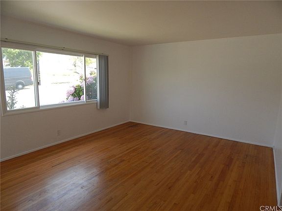 5th image of 804 Opal St