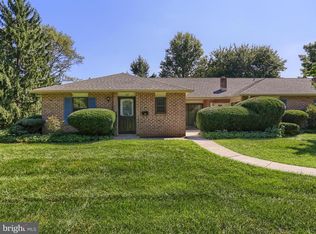 162 Valleybrook Dr, Lancaster, PA 17601