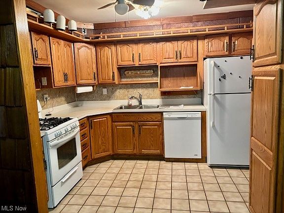 3rd image of 1721 Ferndale Ave SW