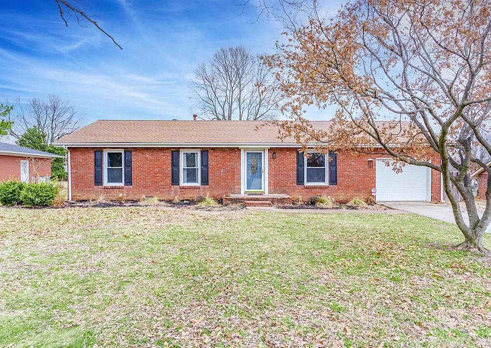 1st image of 2321 Pin Oak Dr