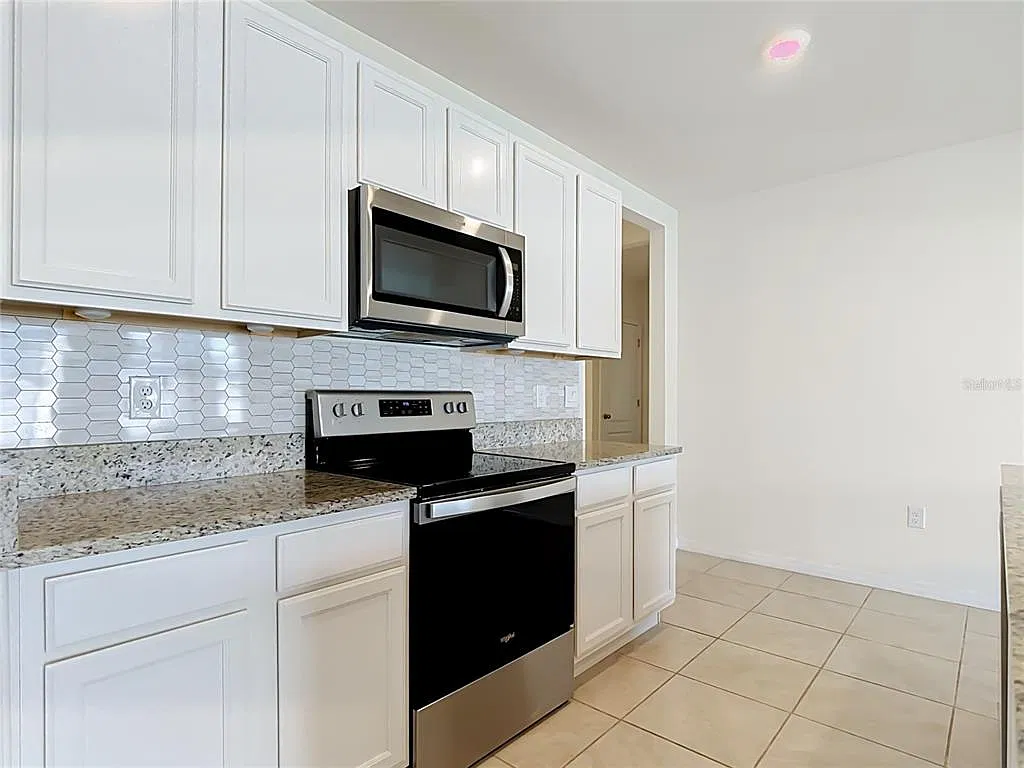 4 bed, 2.0 bath, 1846 sqft, $2,600 — Photo 4