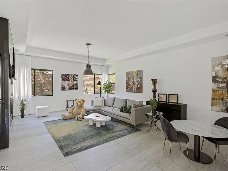 47 Pristine Glen St — Photo 14