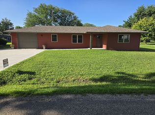 220 Chestnut St, Donnellson, IA 52625