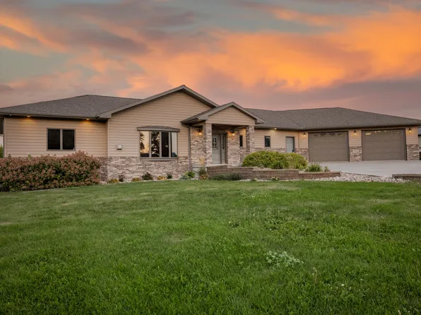 412 S Walnut Ave, Bridgewater, SD 57319