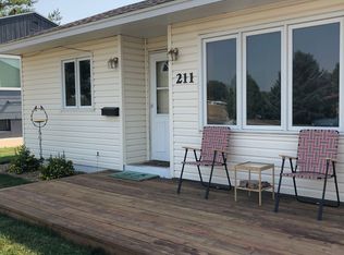 211 Sigmund St, Glendive, MT 59330