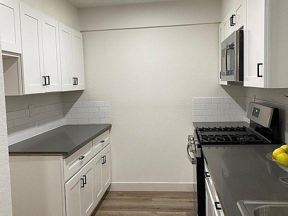 2nd image of 313 E Pine St #7