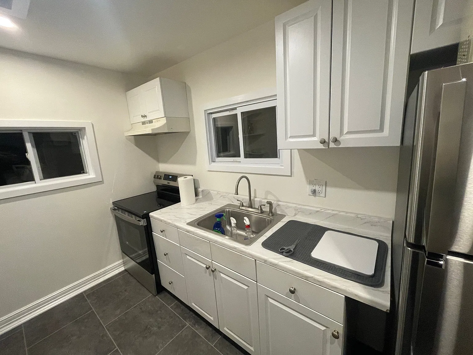 1 bed, 900 sqft, $3,000 — Photo 3