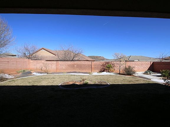 5th image of 1528 N Overland Trails Dr