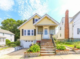 713 Lagrange St, West Roxbury, MA 02132