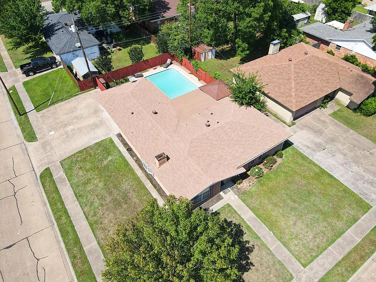 2117 Benjamin Rd — Photo 2
