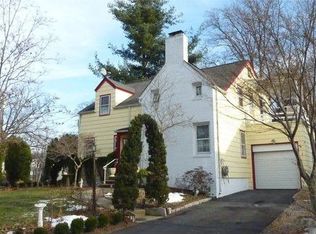 19 Manor Rd, Verona, NJ 07044