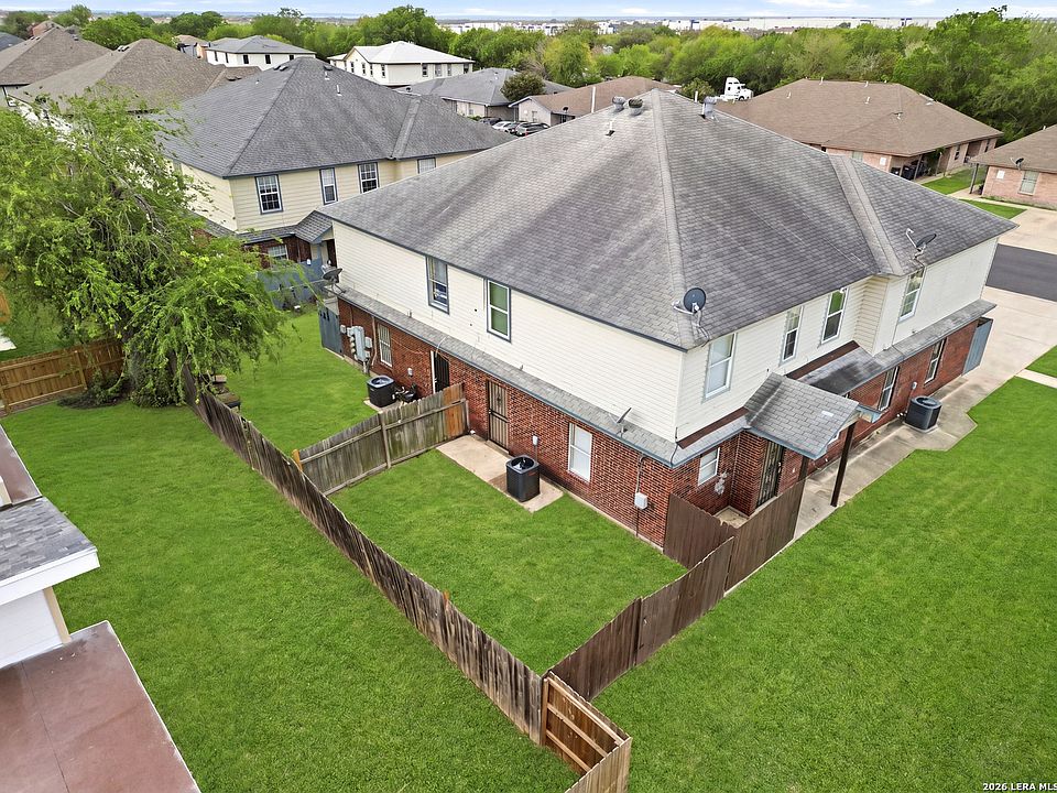 1st image of 7642-7448 Windsor Oaks