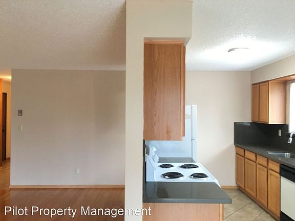 5th image of 18524 Linden Ave N APT 207