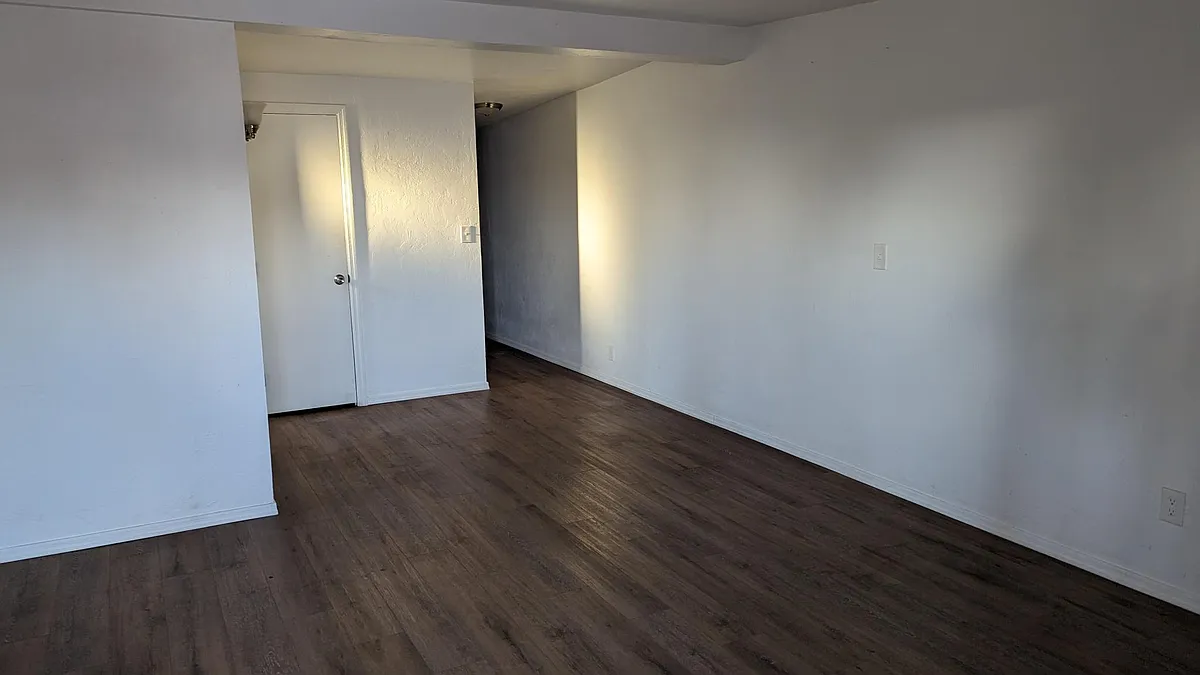 Building Photo - 4609 E 29th St #2