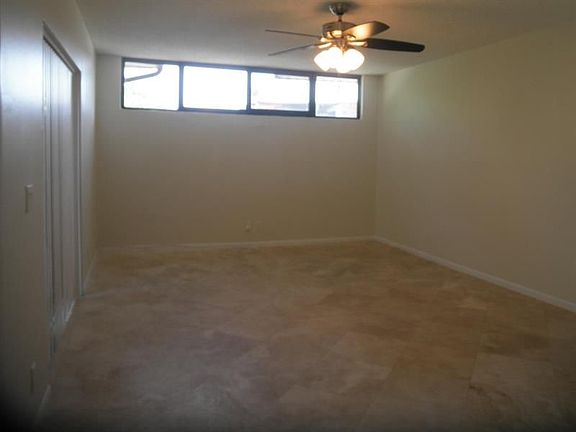 4th image of 3836 Victoria Dr #3836