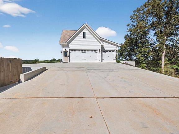 5th image of 4246 Jim Hood Rd