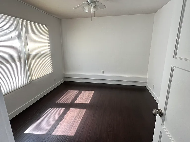379 Termino Ave #5 — Photo 10