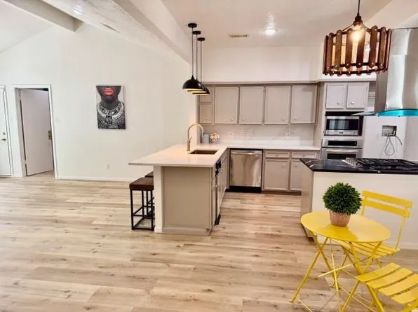 1635 Bradney Dr, Houston, TX 77077
