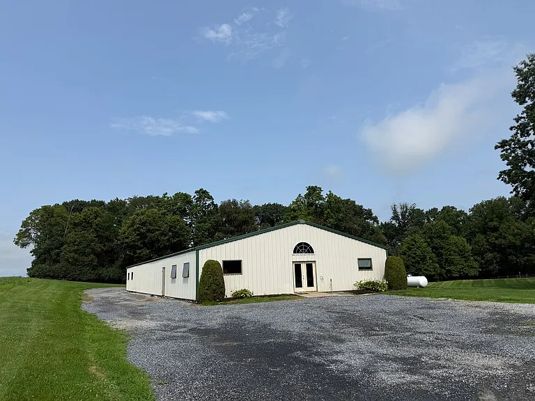 1695 Louser Rd — Photo 34