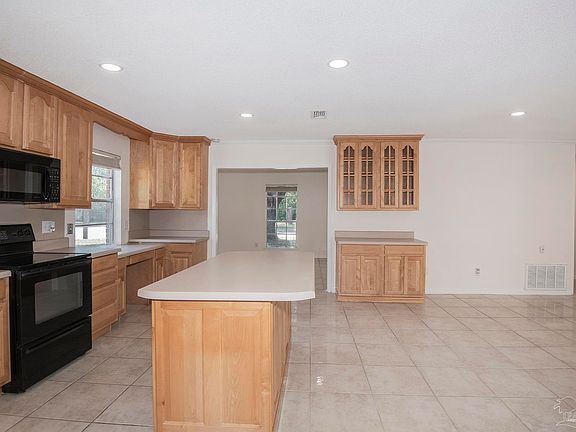 5th image of 4751 Livingston Dr