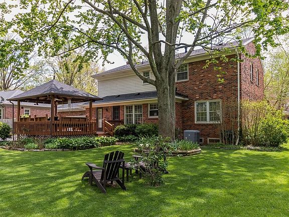 10205-Bluffsprings-Trace-04