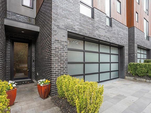 2nd image of 206 Dundas Ln