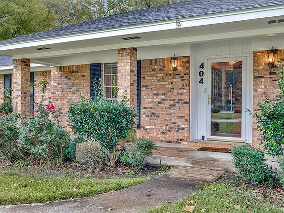 5th image of 404 Trailwood Cir