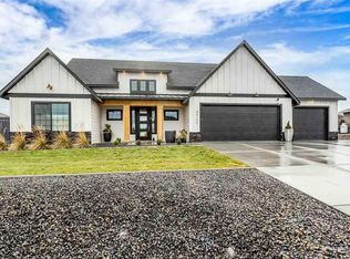 84205 Wallowa Rd, Kennewick, WA 99338