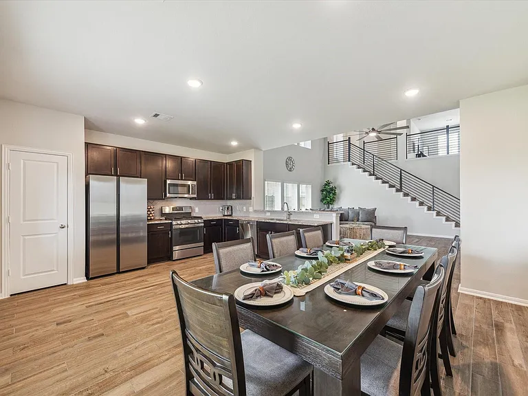 1523 Alpine Dr — Photo 5