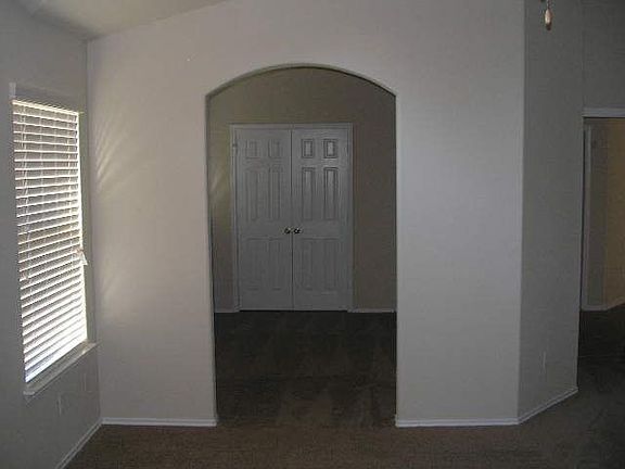 5225 Sandstone Drive