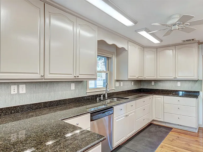 800 County Road 117 — Photo 23