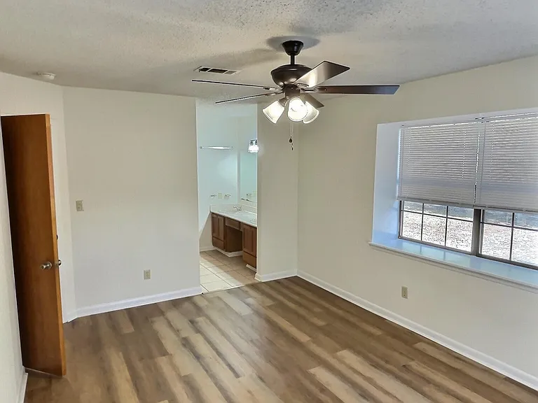9216 Pointe Aux Chenes Rd — Photo 12