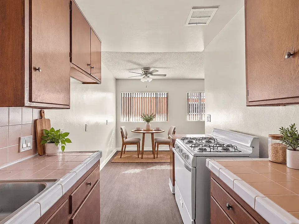 418 W. Regent St.