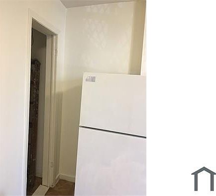 5th image of 158 Willow St APT 3A
