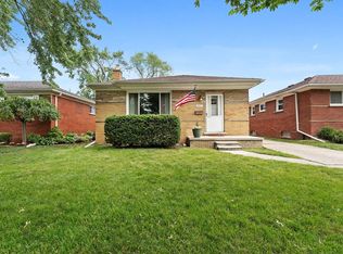 862 Champaign Rd, Lincoln Park, MI 48146