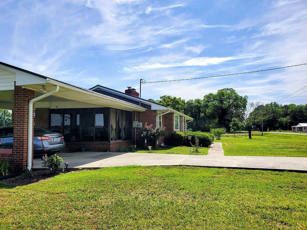 1112 State Highway 24 And 50 Hwy - Property Image