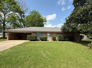 215 Clause Ln, Lafayette, LA 70507