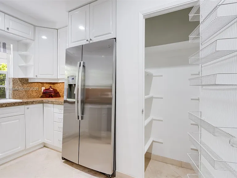 60 Park Dr #C — Photo 6