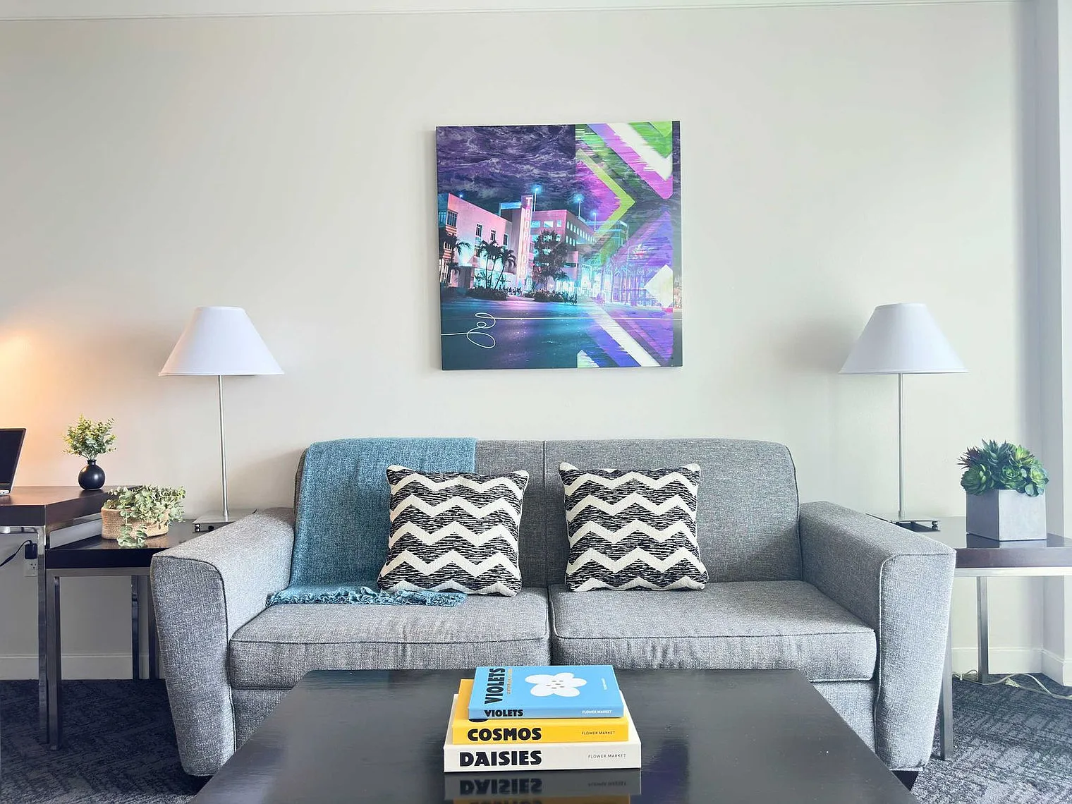 1 bed, 1.0 bath, 624 sqft, $5,377 — Photo 1