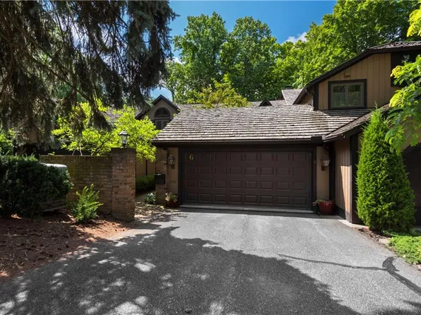 6 Hidden Valley #6, Rocky River, OH 44116