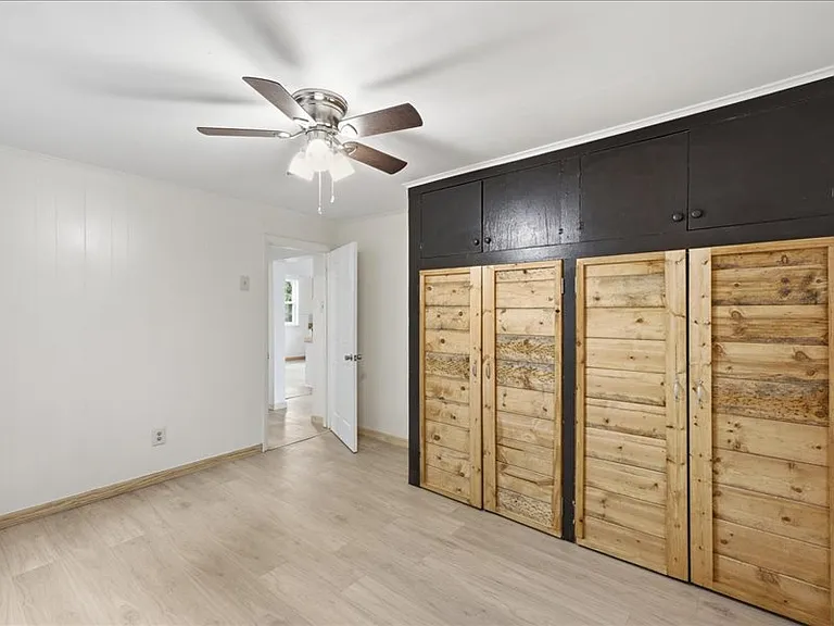 357 Donkey Ln — Photo 1