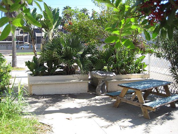 3rd image of 2507 Gulf Blvd